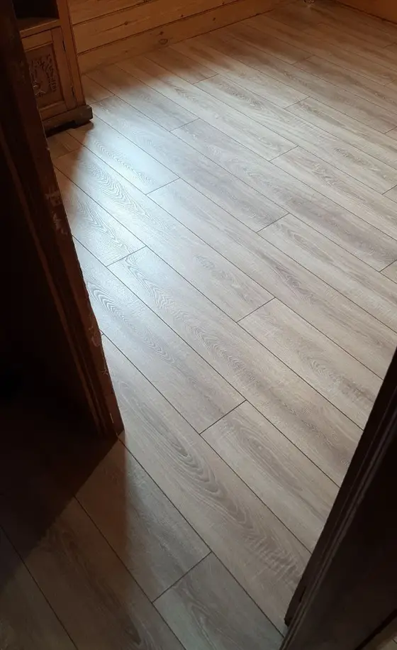 Pokládka podlahy z naší realizace – ukázka 61
