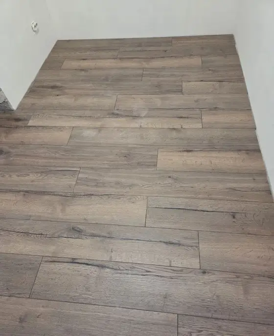 Pokládka podlahy z naší realizace – ukázka 179